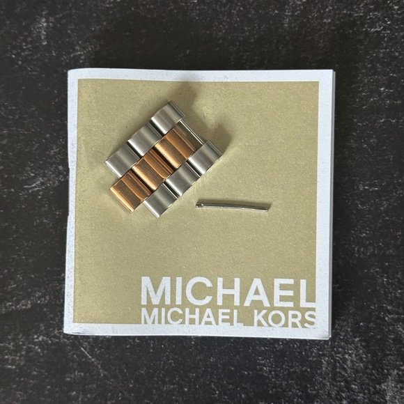 Michael Kors Runway Two-Tone Bracelet Watch EUC - Picture 3 of 4